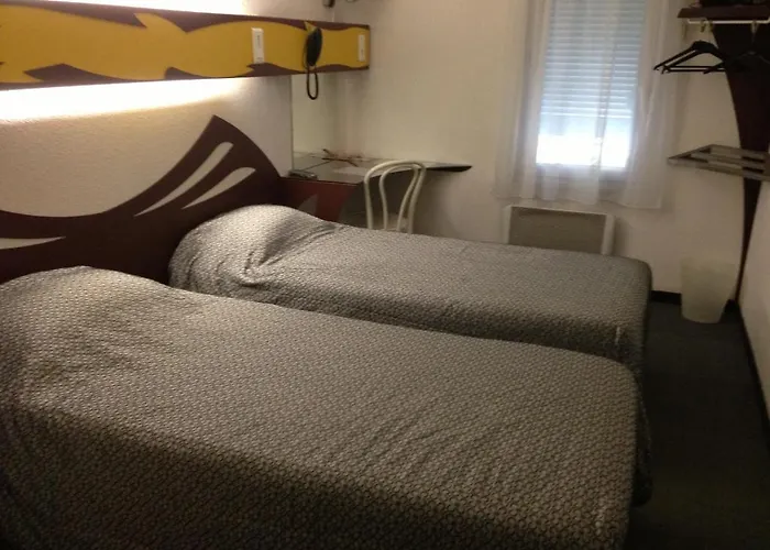 Lidotel 2* ラモンヴィル・サン・タニュ