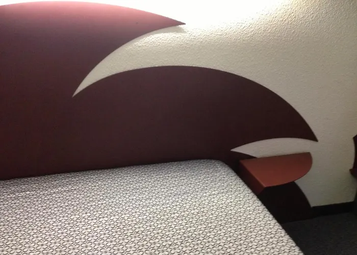 Lidotel ホテル ラモンヴィル・サン・タニュ